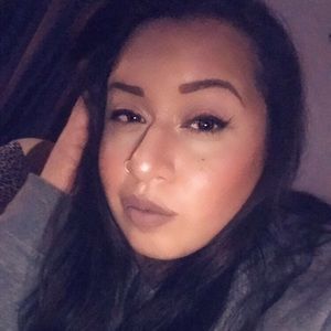 Meet your Posher, Clarissa